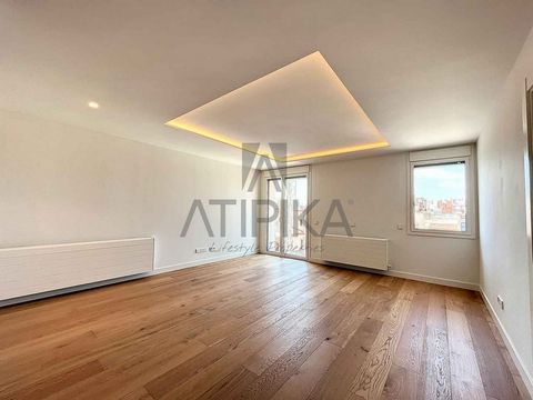 In an enviable location in the heart of Barcelona, you will find this stunning newly built 91m2 apartment in the sought-after neighborhood of L'Antiga Esquerra de l'Eixample. Here you will find a wide variety of options for shopping, dining in restau...