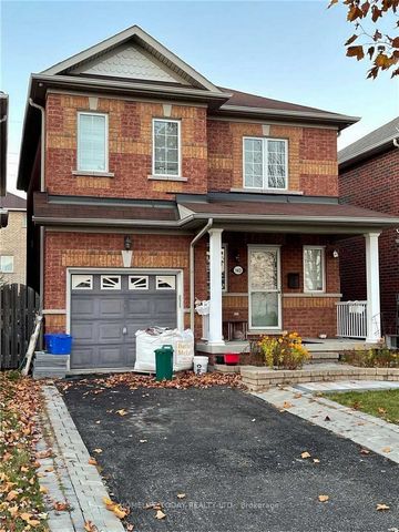 Amazing Location! Don't Miss This 3 Bedroom 3 Bathroom, Detached Home In Whitby Close To 401 Exit And Go Train, Shopping Centre, Cinema, Restaurants, Grocery Stores & More! Large Foyer, Bright Throughout, Great Rm W/Gas Fire Place, Oak Staircase, W/R...