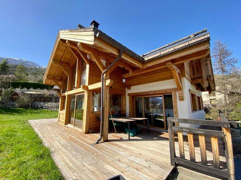In a quiet and residential area of ??Puy St André, individual chalet from 2020: 3 levels built on a plot of 1300m2 (building land). VISITE VIRTUELLE SUR DEMANDE On the access floor: 65m2 of garage, cellar, laundry room, boiler room, a storage room. A...