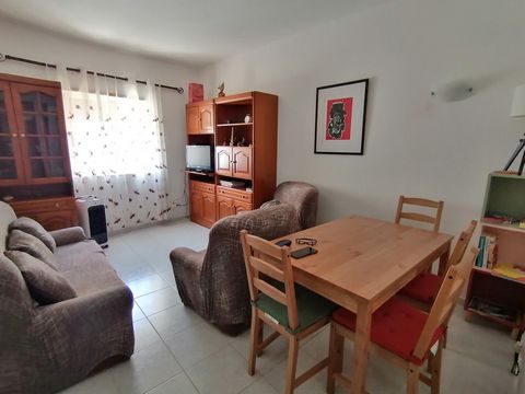 Apartment, furnished and equipped with everything needed for a person or a couple to spend a season in the Algarve, in a central location. Close to the beaches and a step away from the mountains and dams, but away from the hassles of tourism.