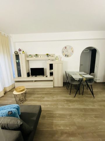 Relax with the whole family in this accommodation where tranquillity reigns supreme. My little beach house is located two minutes walk from the central beach in Armação de Pêra and the promenade. It is distributed in two bedrooms, one of them with do...