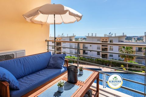 Ocean view apartment with panoramic Terrace, 2 Swimming pools & Tennis court is located in the heart of the tourist’s favorite south coast resort Portugal - Albufeira, within walking distance to the Old Town, Beaches and Marina. Being a part of the f...