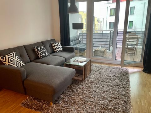 This very high-quality apartment is available for rent in the popular Berlin district of Friedrichshain. Quietly located, not far from the trendy neighborhoods of Friedrichshain and Prenzlauer Berg with many restaurants and pubs. Numerous shopping fa...