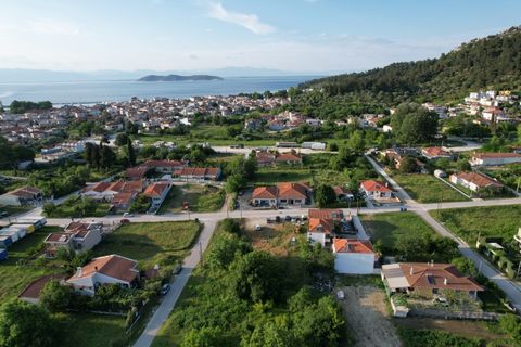 Property Code. 11532 - Plot FOR SALE in Thasos Limenas for € 80.000 . Discover the features of this 510 sq. m. Plot: Distance from sea 1000 meters, Building Coefficient: 0.60 Coverage Coefficient: 0.60 it comes width a building, water supply, facade ...
