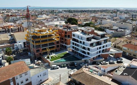 Appartements à San Pedro del Pinatar, Murcia Appartements de 2 et 3 chambres à coucher, avec 2 salles de bains à San Pedro del Pinatar, un environnement calme et proche de tous les services. TOUS LES APPARTEMENTS SONT ENTIÈREMENT MEUBLÉS ET ÉQUIPÉS :...