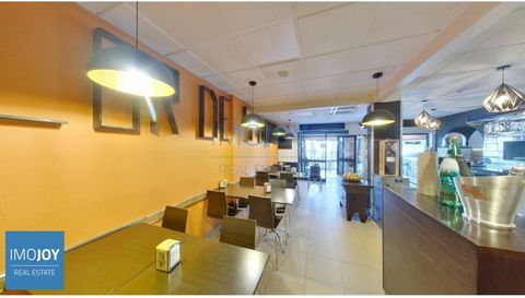 Excellent Restaurant located in a Praceta in São João do Estoril, in full operation, composed of: Closed Esplanade, Two Dining Rooms, Fully equipped kitchen, Bar, two storage spaces, and two bathrooms, one male and one female. This restaurant is in f...
