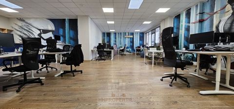 Spacious and modern office in the city center !! We offer for sale an exclusive office in the Grand shopping center, located in the heart of the city, on ul. Captain Raycho. ️ The office has a built-up area of 128 sq.m. and is distributed in an open ...