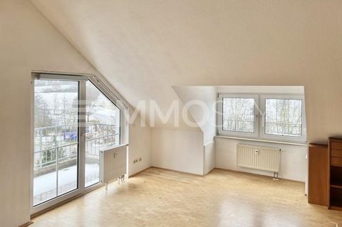 Distribución exclusiva: apartamento con balcón y 2 plazas de aparcamiento subterráneo El apartamento de 3 habitaciones de Ammerndorf impresiona por su mobiliario de alta calidad, como suelo de parquet auténtico y aire acondicionado. El balcón orienta...