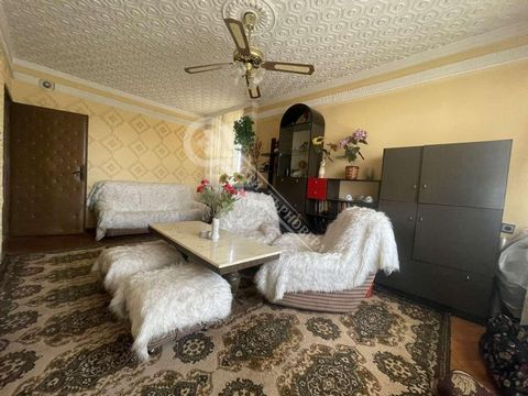 Imoti Tarnovgrad offers you a two-bedroom apartment in the town of Tarnovgrad. Pavlikeni. The city is located in North-Central Bulgaria, in Veliko Tarnovo region. It is 38 km from Veliko Tarnovo, 41 km from Gorna Oryahovitsa. The apartment is located...