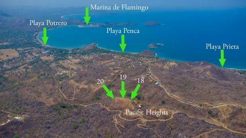 Se la spettacolare vista sull'oceano e sulle montagne è ciò che hai in mente per la tua casa da sogno in Costa Rica, allora il lotto 18 a Pacific Heights è proprio quello che stavi cercando. In alto sopra la giungla, con ampio spazio su oltre 6500 m2...