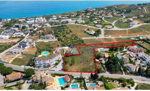 Deal Homes presents, By the wonderful locality of Praia da Luz, in the city of Lagos: A 7080m2 plot with possibility of construction and PIP (previous information request) approval. With sea view, five minutes walk from local shops, pharmacy and the ...