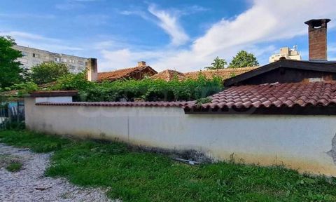 SUPRIMMO Agency: ... We are pleased to present to your attention a property located in a preferred part of the town of Sevlievo. Great location near a kindergarten and supermarket chains. The house is on one floor with a built-up area of 80 sq.m. and...