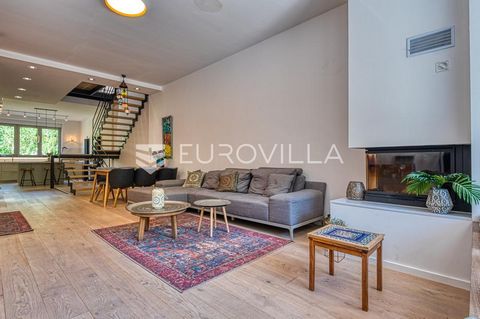 Medveščak, a luxuriously decorated four-room apartment with a garden and a separate entrance, a closed area of 190.47 m2, in a prime location in the very center of the city, in the immediate vicinity of all facilities necessary for a quality family l...