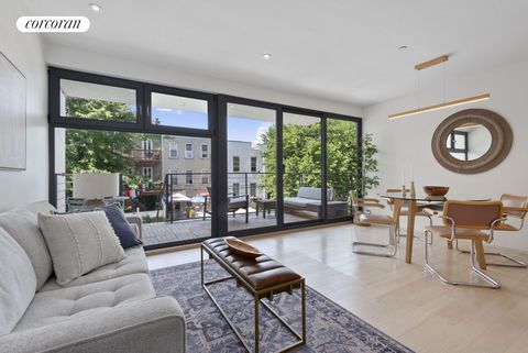 Sponsor is offering a 1% credit at closing to cover your mansion tax. Discover the epitome of luxury living in Brooklyn's vibrant Gowanus neighborhood. This exquisite new construction development offers four unique homes with an elevator-a rarity in ...