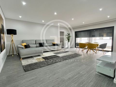 **Votre Retraite de Rêve à Olhão - Appartements de Luxe avec des Vues à Couper le Souffle** Bienvenue dans une retraite de luxe à Olhão, où votre maison de rêve vous attend. Ces appartements exquis, allant du T1 au T4, sont nichés au sein d'une résid...