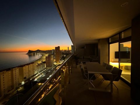 Fantastic new development on Benidorm's Poniente Beach, with modern design apartments with 1, 2, 3 and 4 bedrooms with panoramic sea views, located just 50m from the Poniente beach. This development is easily accessible from the motorway, close to al...