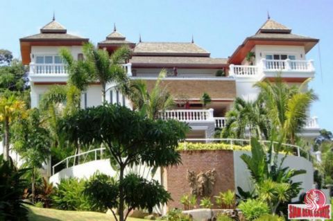 Perchée au sommet d’une colline pittoresque, cette luxueuse villa avec piscine offre une vue panoramique sur la mer à couper le souffle. Réparti sur trois niveaux, chaque espace soigneusement conçu respire l’élégance et le confort. Le niveau supérieu...