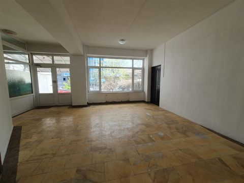 Located in Constanta. Excellence Through Experience! We don't sell franchises; we sell properties! ... and we do it on 5 continents! Top Estate Team Constanta offers for sale a versatile commercial space, a building with a basement, ground floor, and...