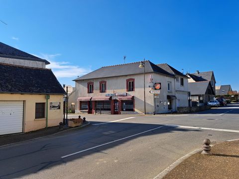 Murs commerciaux avec appartement centre bourg