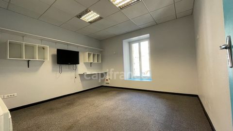 A Vendre local, bureau, SAINT JEAN DE MAURIENNE (73), centre ville, environnement commerçant