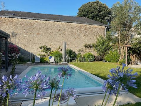 Maison à vendre 8 pièces, 240 m2, centre MONTAIGU VENDEE (85) avec jardin de ville, piscine, garage et stationnement