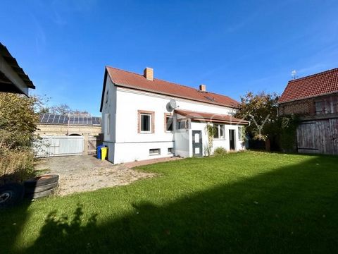 Sie sehnen sich nach Ihrem Rückzugsort für Ihre Familie mit dem gewissen Etwas? Ihr Traum vom modernen Landleben könnte wahr werden: ein stilvolles, modernisiertes Bauernhaus, das Charme, Raum und eine Fülle an Möglichkeiten bietet. Willkommen in Ihr...