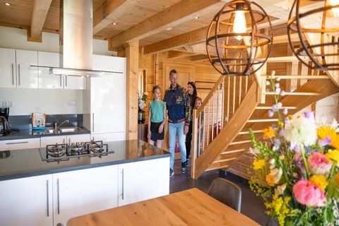 Deze luxe vakantiehuizen staan op een ruim perceel en beschikken elk over een eigen prachtig ontworpen tuin en een eigen terras. De chalets, ontworpen in een vrijstaande stijl, bieden een modern en comfortabel verblijf en zorgen voor een ontspannen v...