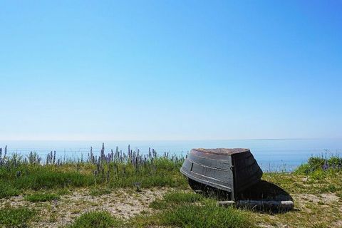 Welcome to one of Sweden's most popular summer paradises, Gotland! Celebrate your holiday in a fantastically nice apartment on the ground floor with its own patio in central Visby. Here you live very comfortably with walking distance to everything yo...