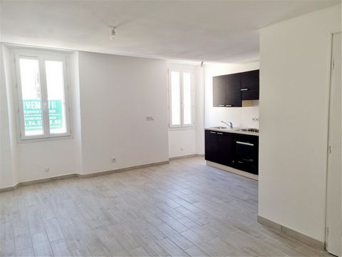 Exclusivity and Business Flayosc downtown ideal investors in a small building in good condition lots of 4 renovated studios bright quiet double glazing free currently rapprts possible between 1400EUR and 1600EUR/month 227850EUR crn2275 seller's commi...
