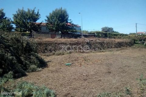 Property ID: ZMPT543429 Urban Land in Venade, Caminha, Next to the Valley of the Squirrels In a predominantly rural environment drawer land with an area of 255m2, located in the center of Venade, 5 minutes away from the center of the village of Camin...