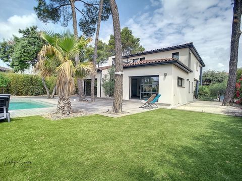 Dpt Hérault (34), à vendre MONTFERRIER SUR LEZ maison P8 de 250 m² - Terrain de 900,00 m²