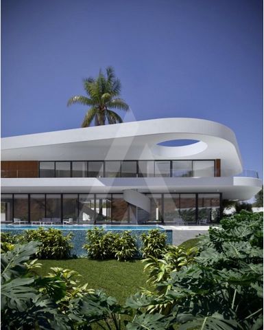 Welcome to a place where elegance meets exclusivity, where luxury harmonizes with tranquility. We present you a 4 bedroom villa under construction, located in a quiet and exclusive urbanization, surrounded by the most modern and luxurious residences ...