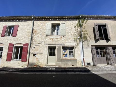 A sweet 3 bed stone village house, a few steps from the main square in Tournon d'Agenais.   The current owners have maintained the original features with beam ceilings, exposed stone walls.  There is access from the front and the back so plenty of li...