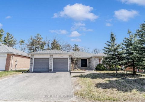 Massive, Well-Appointed All-Brick Bungalow w/Double Car Garage in Desirable Sunnidale Neighbourhood. This Home Features a Large, Renovated Legal Basement Apartment. Approx 3500 Sq Ft of Total Living Space. Premium 60 ft Frontage w/Deep Lot and Gorgeo...