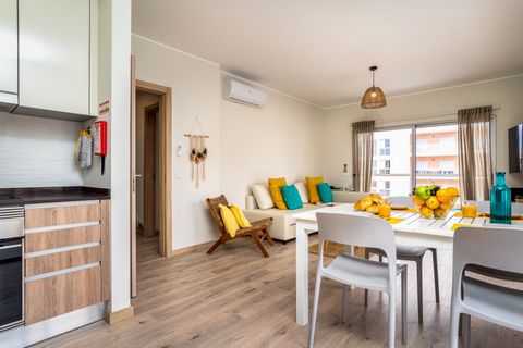 Stay at our sunny, modern, and bright apartment in Portimão, only 500 meters away from the famous Praia da Rocha! You will surely enjoy your stay at our fully equipped apartment, with two bedrooms, two bathrooms, a big balcony, and access to the shar...