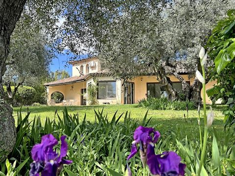 In a quiet residential area in the countryside, magnificent architect-designed villa Inside accommodation comprising : First floor: entrance hall, double reception room with lovely fireplace, breakfast area overlooking century-old olive trees, fitted...