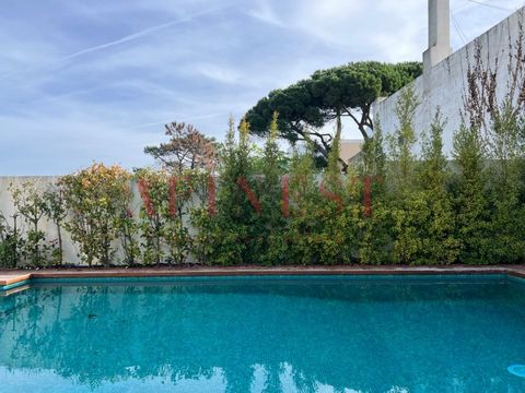 ARE YOU LOOKING FOR A VILLA IN ESTORIL WITH A GARDEN AND SWIMMING POOL CLOSE TO THE BEST AND BIGGEST INTERNATIONAL SCHOOLS IN THE AREA SUCH AS CARLUCCI, TASIS AND IPS? AVAILABLE ON JULY 01, 2024 WITH VISITS UNDERWAY 5+1 bedroom villa in Bicesse, Esto...