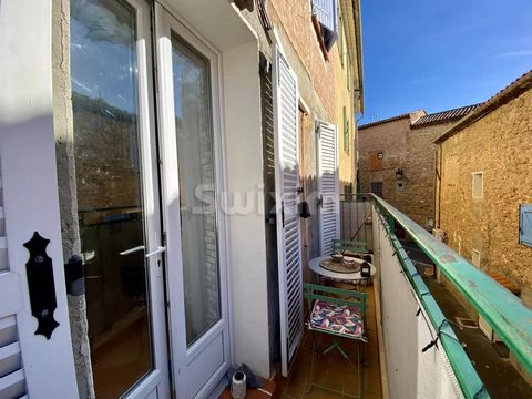 Ref 4002TP: LA MOTTE - Exclusively, in the pretty village of La Motte, discover this cozy 2-room apartment located on the first floor and completely renovated. It is composed a bright living room opening onto a balcony and opening onto a modern equip...