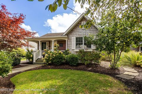 This is your opportunity to own a meticulously maintained turnkey ranch in sought after Bay Head! Picture perfect 2 BDR, 2 BA home offers an open floor plan, a light-filled great room w/ vaulted ceiling, and hardwood floors throughout. French doors l...