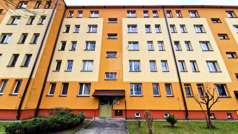 Do sprzedania atrakcyjnie zlokalizowane mieszkanie na IV piętrze w bloku wśród zieleni na najładniejszym osiedlu w Brzesku, w cichej i spokojnej okolicy przy ulicy Browarnej. Mieszkanie jest bardzo jasne, słoneczne, z oknami i balkonem francuskim od ...