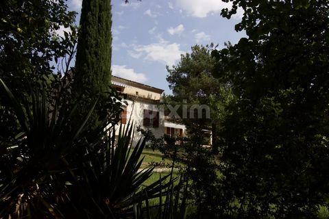Ref 68152AD: Aix-en-Provence (Le Tholonet sector of ST Victoire) just a few minutes from the historic center, spacious villa with possibility of extension, 12x5 swimming pool, large outbuilding, all in a green setting of 5100m where it good to live a...