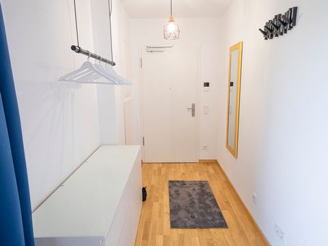 Welcome to my 37sqm studio, which is located directly on the river Lahn, is super central and offers you everything you need for a great stay in Wetzlar: ✦ 5 minutes from the train station ✦ Directly on the river ✦ Comfortable box-spring bed ✦ Fully ...