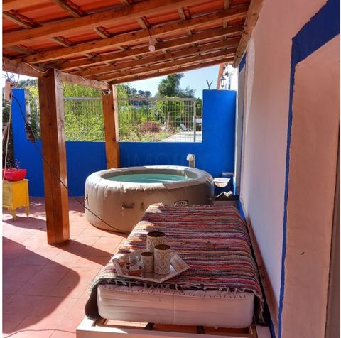 Ferme avec logement typique de l'Alentejo : le refuge parfait pour votre tranquillité ! Découvrez le charme de la vie dans l'Alentejo dans cette magnifique ferme, située à Montemor-o-Novo, où tradition et confort se fondent dans un état récupéré qui ...