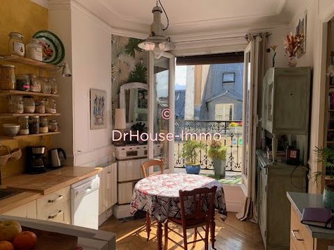 Are you looking for Parisian comfort and charm? Look no further! This elegant two-room apartment covers an area of 27 m². Located near the Canal Saint Martin, it promises a unique blend of urban comfort and the charm of neighborhood life. Nestled on ...