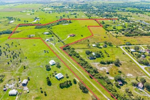 RARE OPPORTUNITY to own over 45 scenic fenced acres in the heart of Okeechobee. This ranch parcel is located just off SR70 - close to town, Lake Okeechobee and several shooting clubs. Enjoy Privacy + Serenity! This grand and green property comes with...
