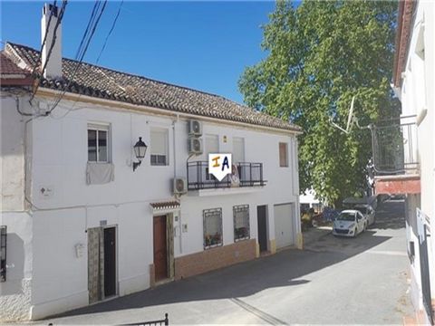 Dieses ideale, einfach abzuschließende Reihenhaus mit 1 Schlafzimmer, 1 Bad und Toilette und Terrasse befindet sich in der wunderschönen Stadt Tozar, in der Nähe der berühmten und historischen Städte Alcala la Real und Granada in Andalusien, Spanien....