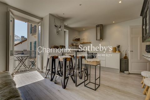 Chamonix Sotheby's International Realty presents Le Royal, a two-bedroom, two-bathroom apartment in the heart of Chamonix, in the pedestrian area, close to all shops with a beautiful unobstructed view of the Mont-Blanc mountain chain. Nestled in a fo...