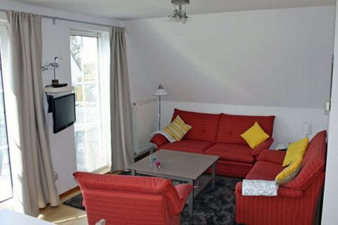 cozy holiday apartment with balcony, only 900m to the sandy beach of the Baltic Sea, 2 bedrooms for up to 4 people