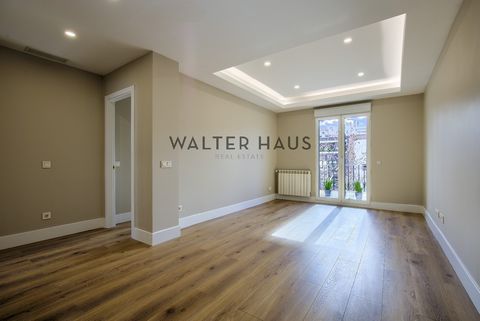 Walter Haus presents this magnificent exterior apartment with a brand new terrace and storage room, with high quality, located on an eighth floor that guarantees great natural light and clear views, a luxury in Madrid, with sunlight in all its rooms ...