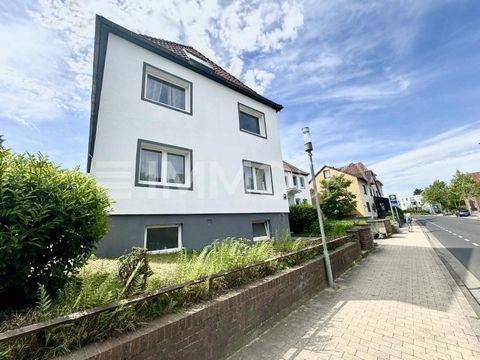 Detached apartment building in the center of Bad Nenndorf !! Welcome to this charming apartment building in the heart of Bad Nenndorf. With an impressive living area of 239 m² on a generous plot of 600 m², this property offers a wide range of uses. I...